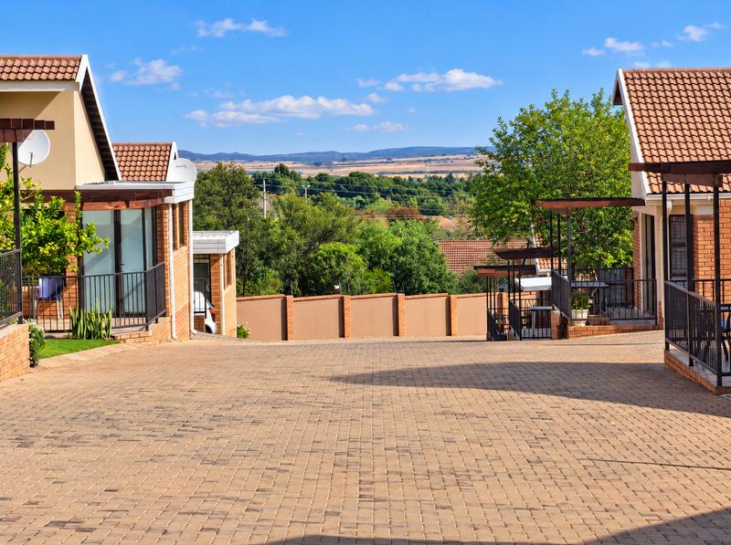 2 Bedroom Property for Sale in Langenhovenpark Free State
